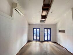 Bussorah Street (D7), Retail #453040501
